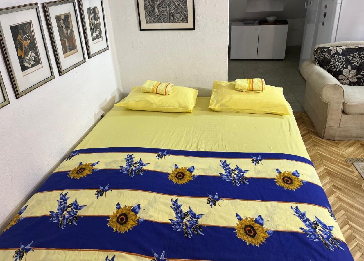Srba Appartement Belgrado Buitenkant foto